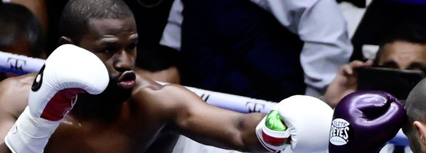 Floyd Mayweather Jr. in action in the boxing ring