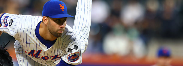 New York Mets pitcher Peterson in action in an MLB game