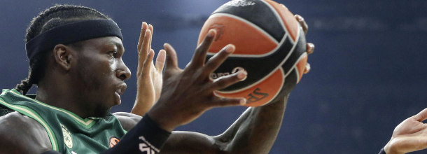 Panathinaikso basketball star Nunn in action in the Euroleague