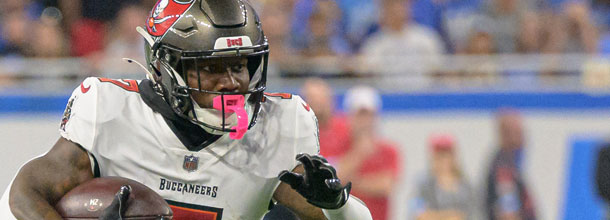 Tampa Bay Buccaneers RB Bucky Irving in action in an NFL game