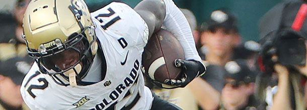 Colorado Buffaloes college football star Travis Hunter in action in an NCAAF game