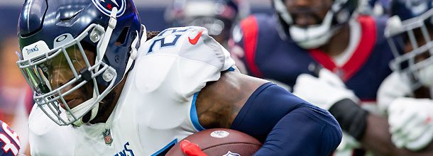 Tennessee Titans RB Derrick Henry rumbles for a touchdown in the NFL