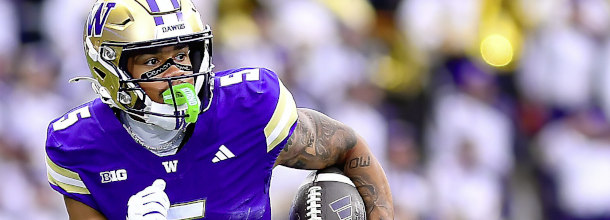 Washington Huskies WR Evans in action in an NFL game