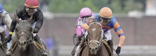 Race horse Golden Temple in action at the Kentucky Derby